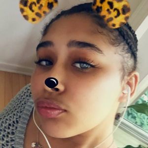 Meet your Posher, Sabrina